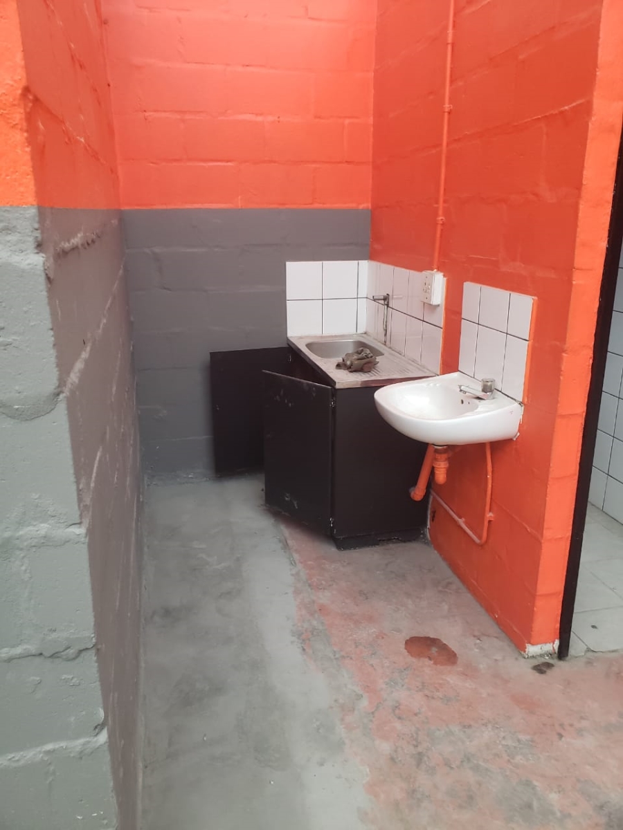 To Let commercial Property for Rent in Kensington Western Cape
